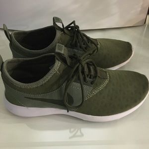 Nike green juvenate